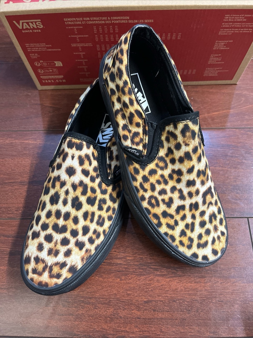 Womens 8 Vans Classic Slip On 90s Grunge Black Leopard Shoe Low Top New HALF BOX